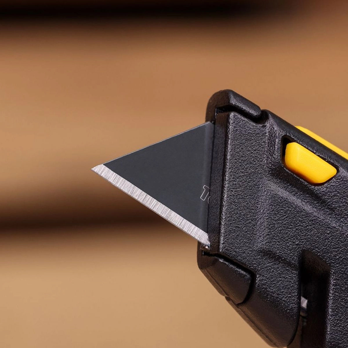 Trapecinis peilis su keičiama geležte +4 geležtės Tough Master UTK184