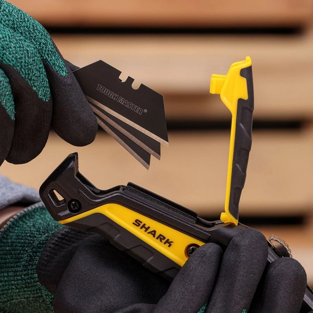 Trapecinis peilis su keičiama geležte +4 geležtės Tough Master UTK184