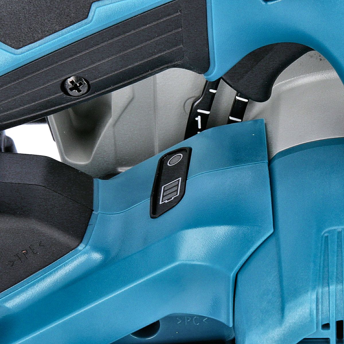 Makita LXT 165mm Cordless Circular Saw 18V DHS680