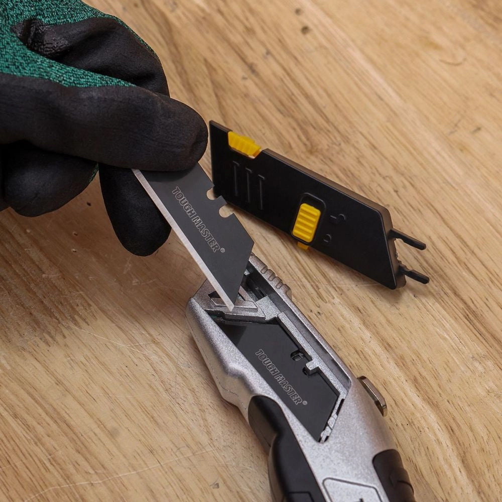 Trapezoidal knife with replaceable blade +4 blades Tough Master M-UTK194A