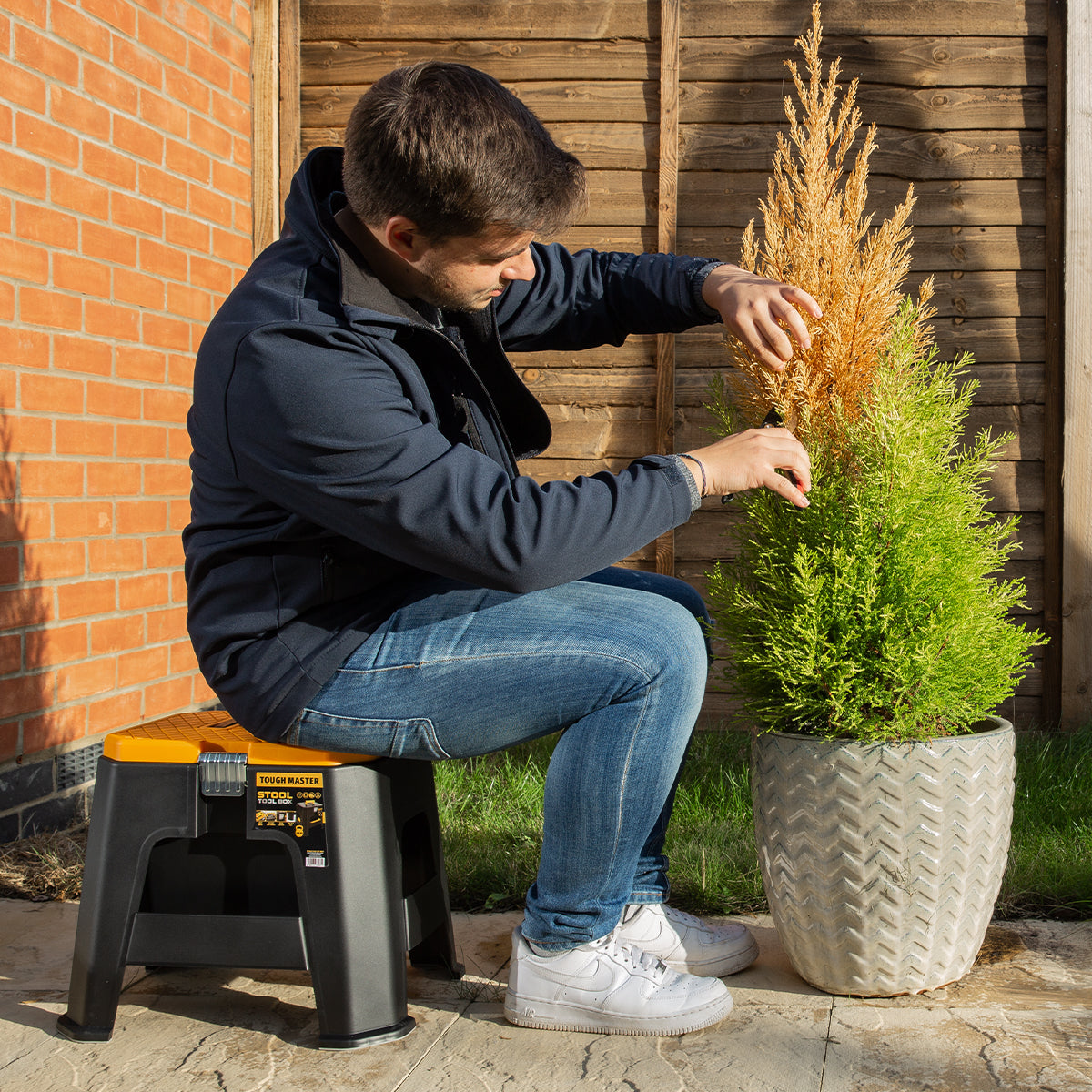 Įrankių dėžė, kėdutė, pakopa. Atlaiko iki 150kg svorį Tough Master UPT-5047