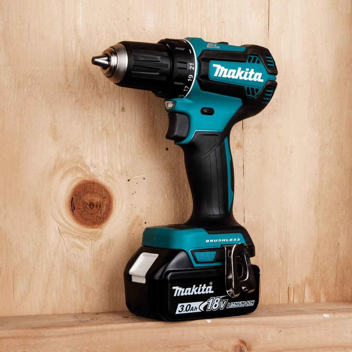 Makita  Akumuliatorinis LXT ® gręžtuvas-suktuvas  18v DDF485